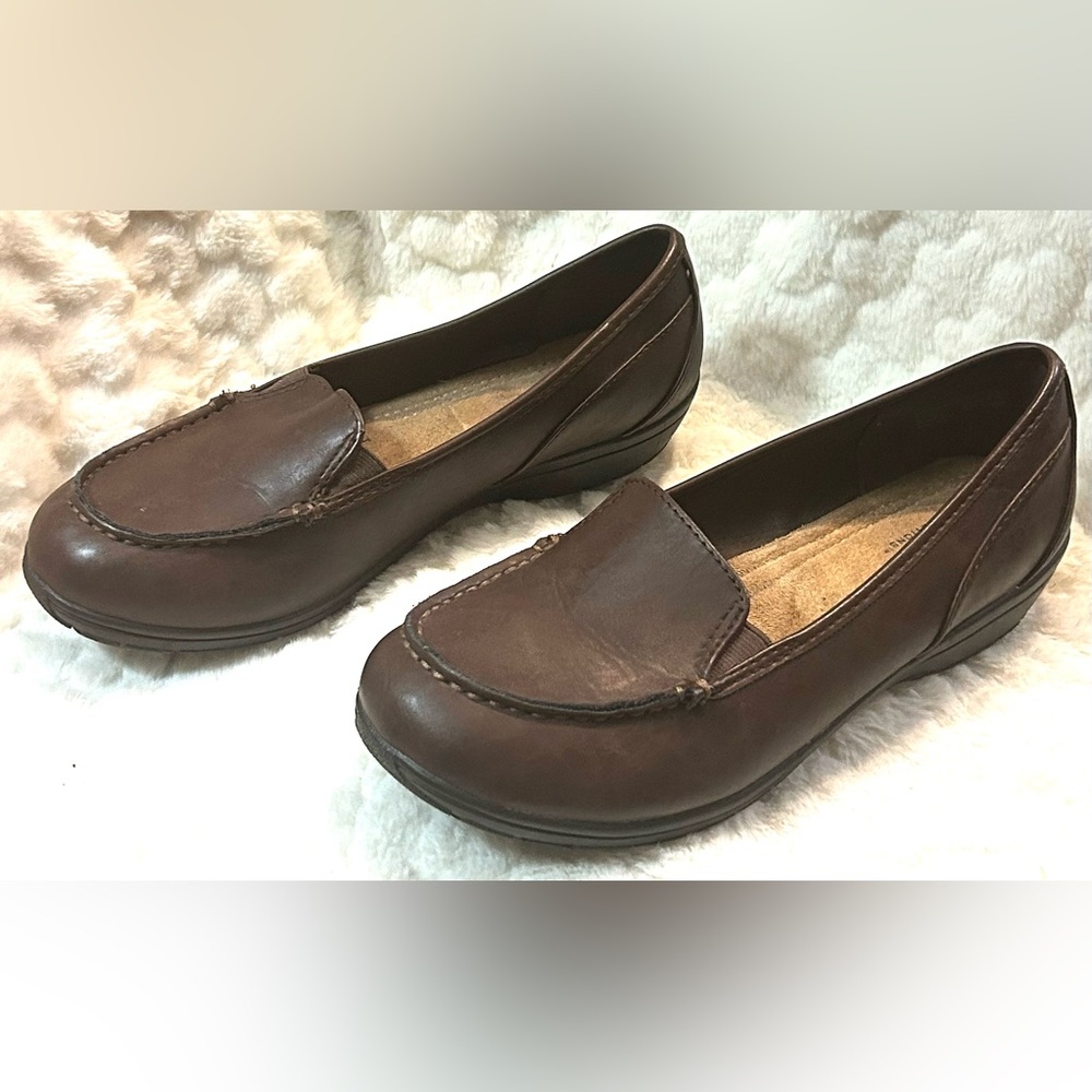 Women’s size 7.5 WIDE Comfort Plus by Predictions Dark Brown loafers - Picture 2 of 13